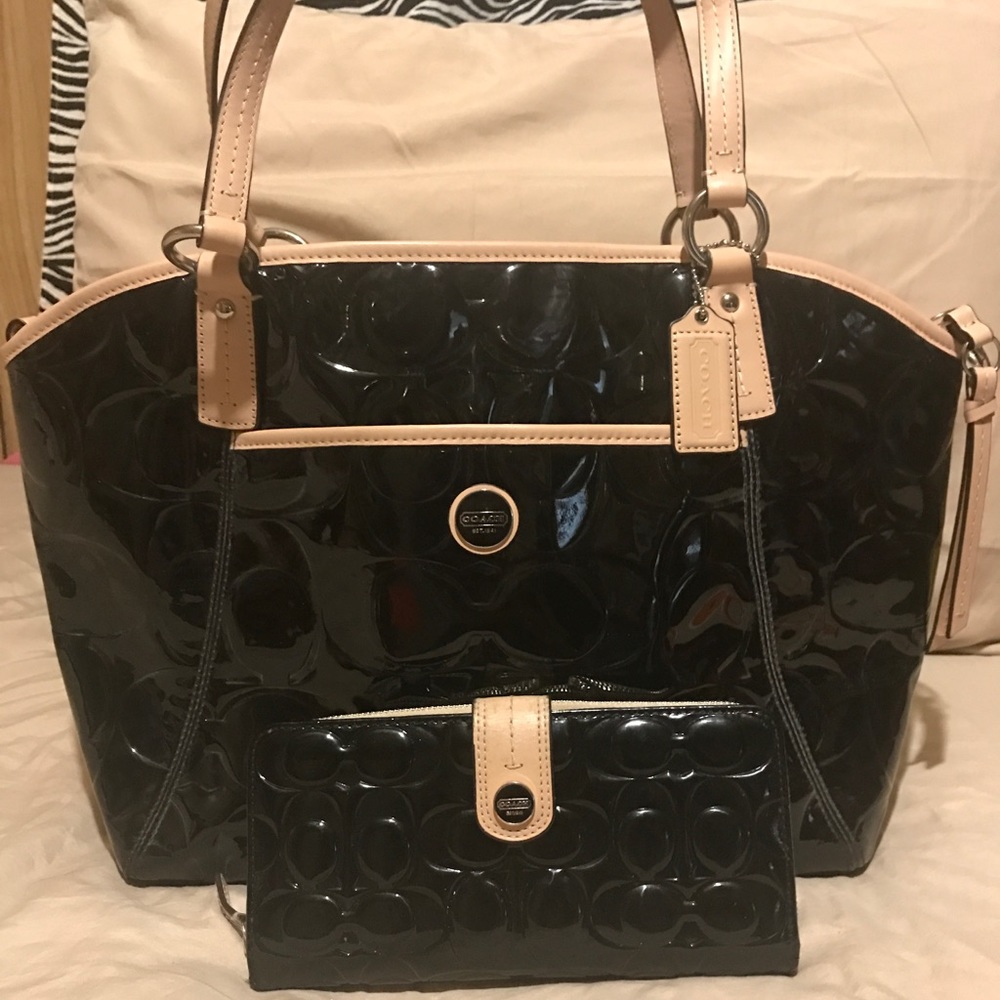 Sale✨SET embossed black patent leather Coach